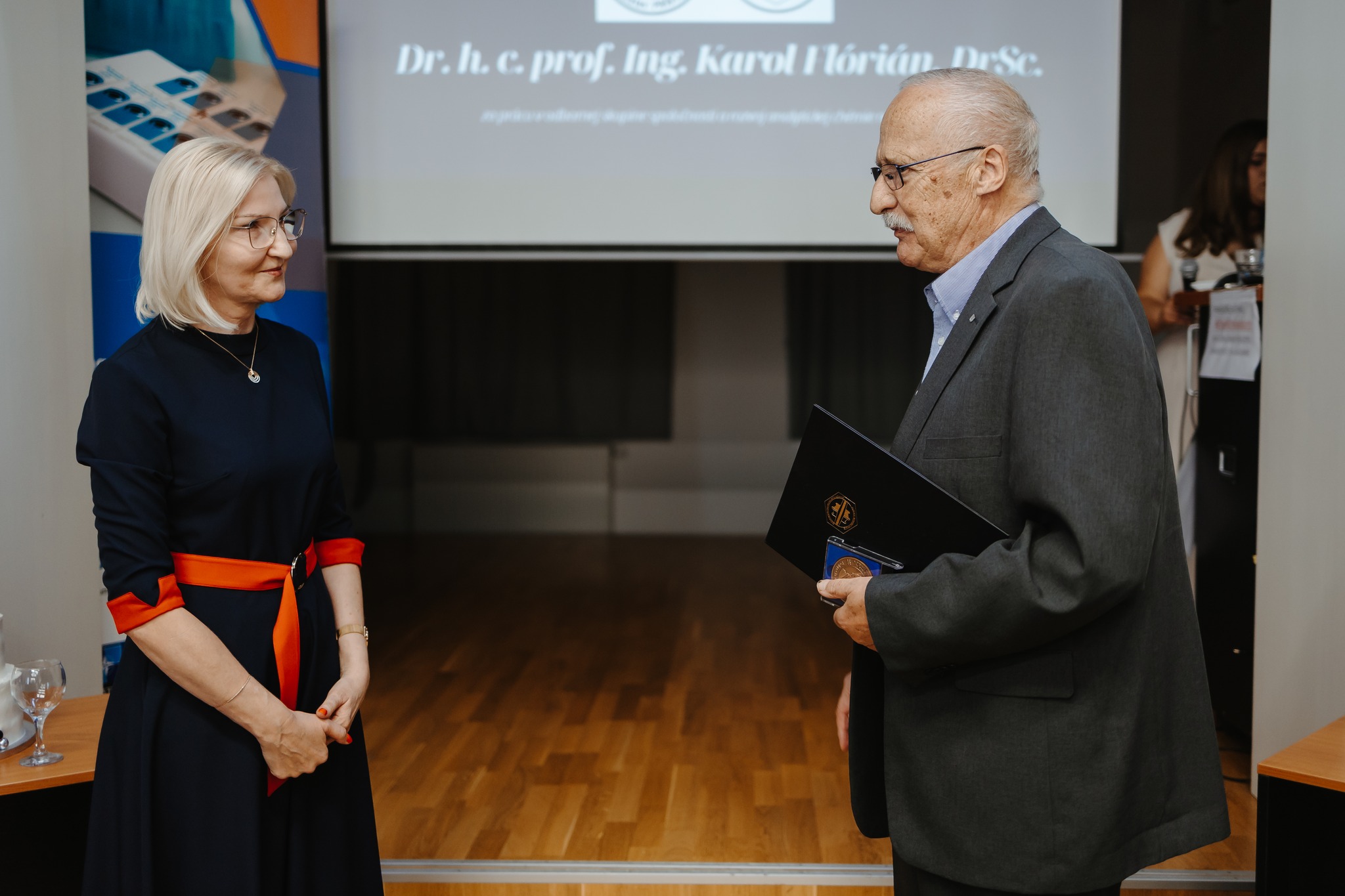 Read more about the article Medaila Dobroslava Prístavku pre prof. Karola Flóriána